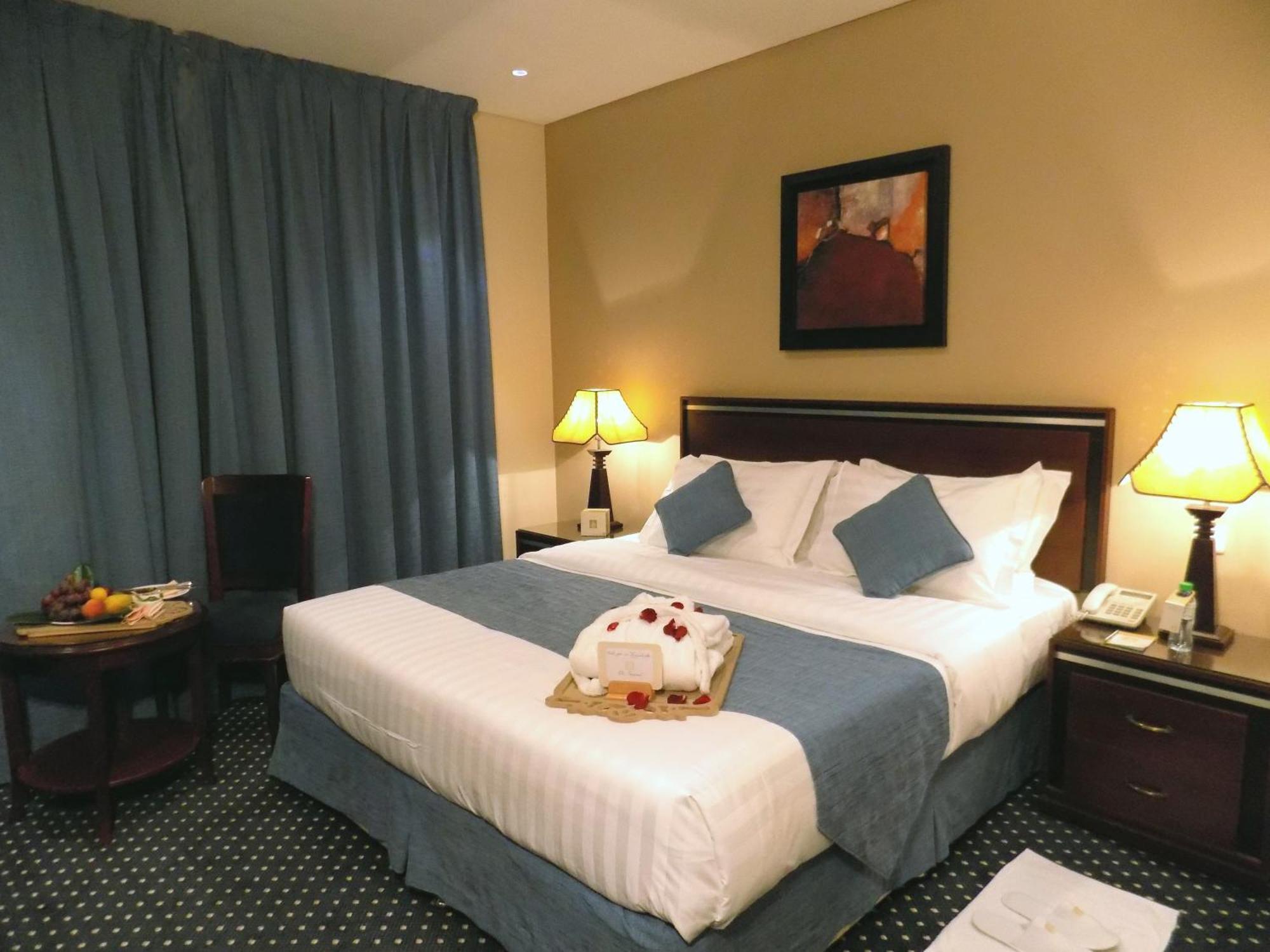 Onizah Hotel Unaizah Quarto foto